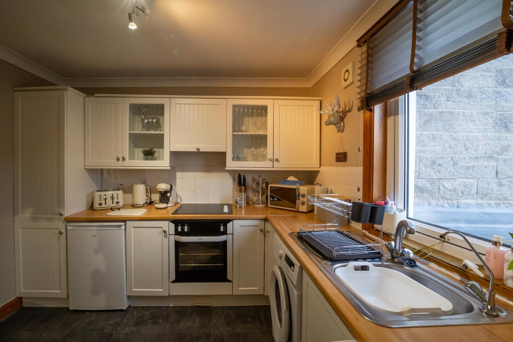 2 Wheelhouse Apartments Lochinver Exterior photo